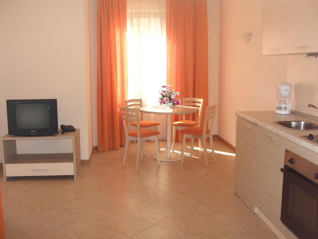Aparthotel Royal Sun Slantschew brjag Zimmer foto